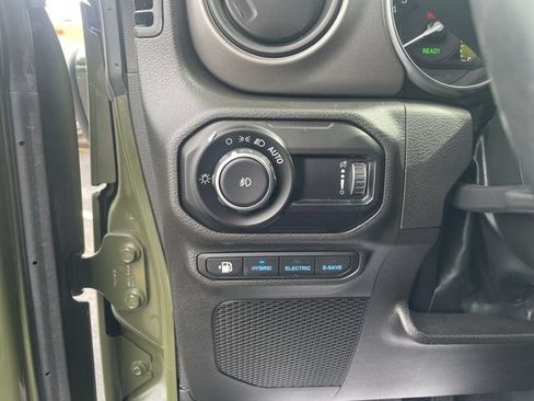 Used 2023 Jeep Wrangler Unlimited w/ Cold Weather Group AWD/4WD image 21