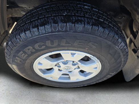 Used 2013 Toyota Tacoma 4x4 Access Cab V6 w/ SR5 Pkg image 33