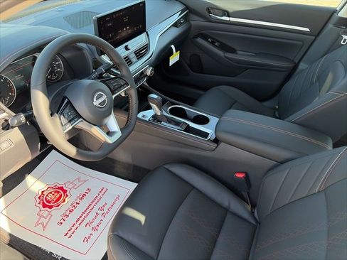 New 2025 Nissan Altima 2.5 SR w/ SR Premium Package image 16