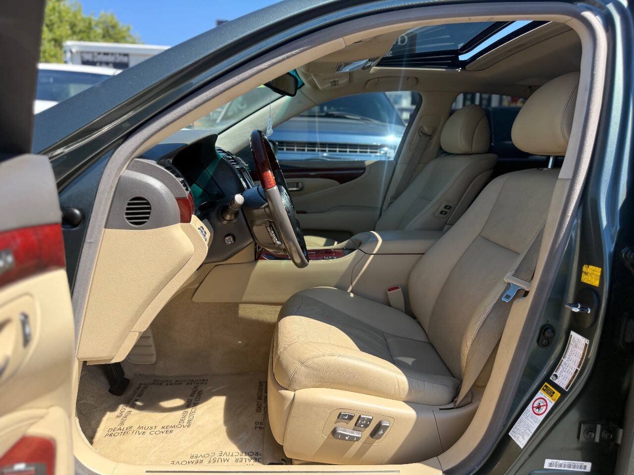 Used 2008 Lexus LS 460 RWD image 9