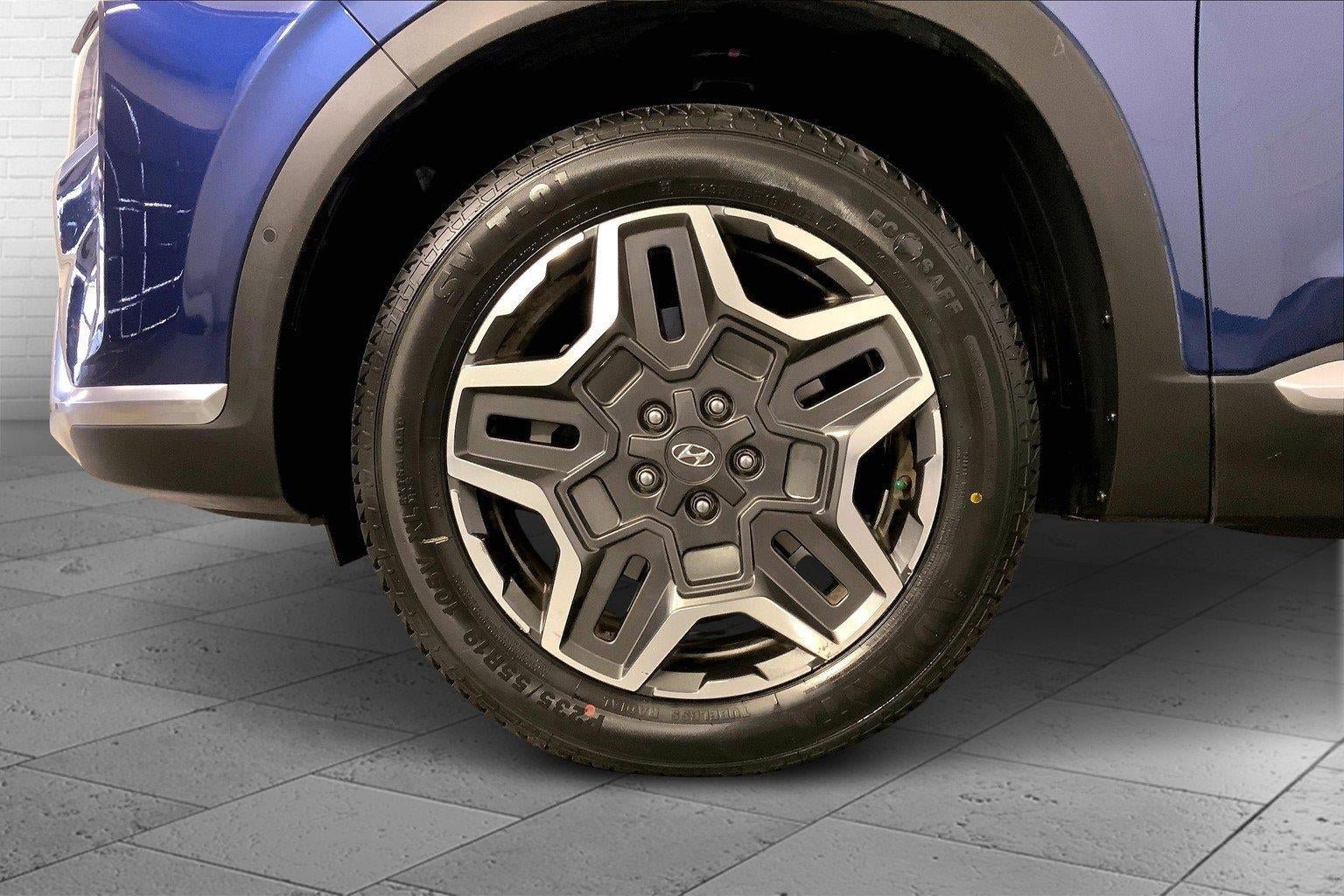 Used 2023 Hyundai Santa Fe Limited AWD/4WD image 9