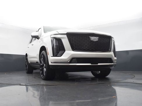 Certified 2025 Cadillac Escalade Sport Platinum image 53