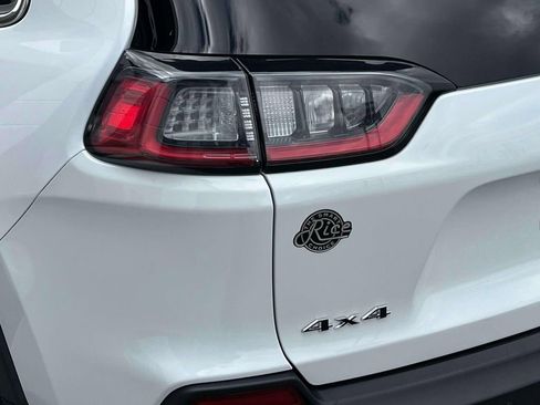 Used 2019 Jeep Cherokee Latitude Plus w/ Cold Weather Group image 10