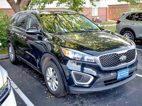 Used 2018 Kia Sorento AWD image 15