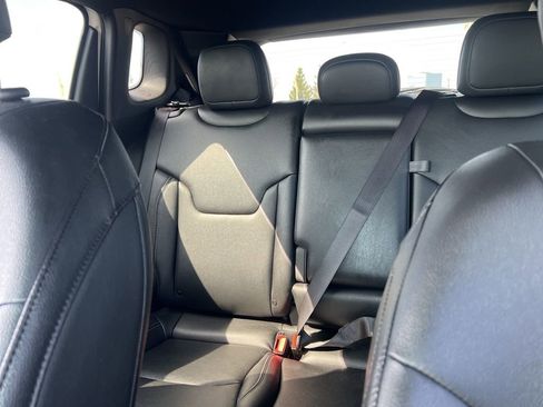 Used 2025 Jeep Compass Limited image 26