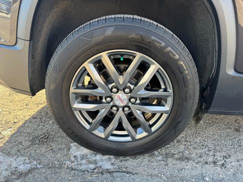 Used 2017 GMC Acadia SLT image 33