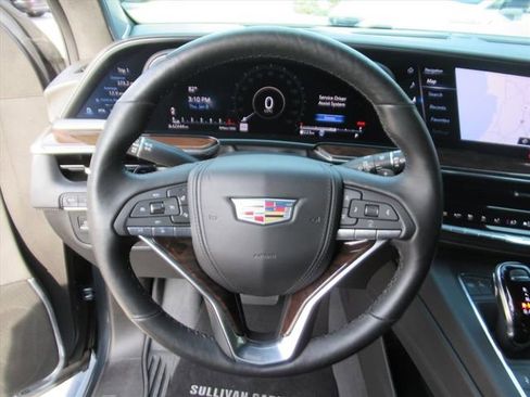 Used 2021 Cadillac Escalade Sport Platinum w/ LPO, ONYX Package image 17