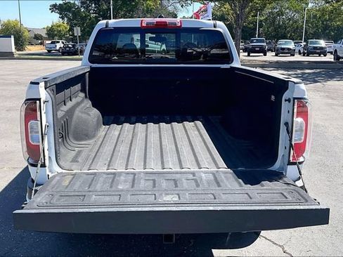 Certified 2022 GMC Canyon Elevation w/ Trailering Package RWD image 35