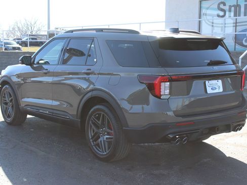 New 2026 Ford Explorer ST w/ Sun And Sound Package image 6