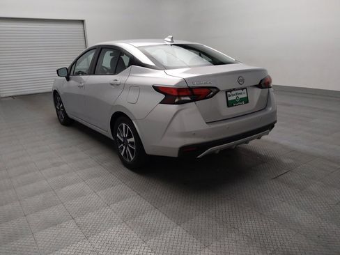 Used 2025 Nissan Versa SV FWD image 5