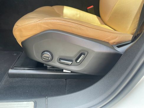 Used 2020 Volvo XC60 T5 Momentum AWD/4WD image 23