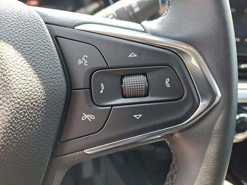 Certified 2024 Chevrolet Trax LT w/ LT Convenience Package FWD image 21