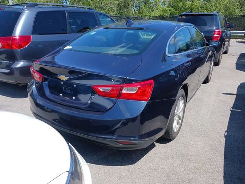 Used 2016 Chevrolet Malibu LT FWD image 2