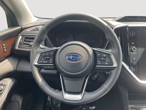 Used 2025 Subaru Ascent Touring AWD/4WD image 23
