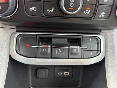Used 2023 GMC Acadia SLT w/ Preferred Package AWD/4WD image 24