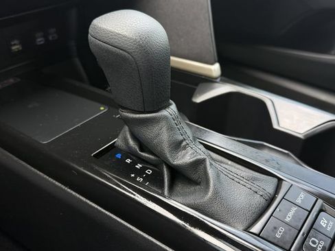 Used 2026 Toyota Camry LE w/ Convenience Package FWD image 18