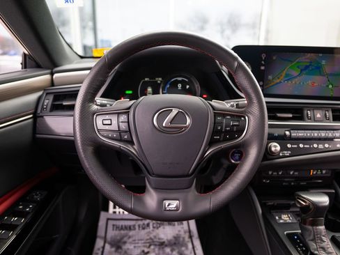 Used 2022 Lexus ES 300h F Sport image 27