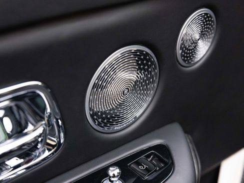 Certified 2019 Rolls-Royce Cullinan image 25