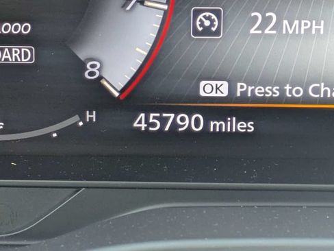 Used 2023 INFINITI QX60 Luxe w/ Performance Audio Package FWD image 32