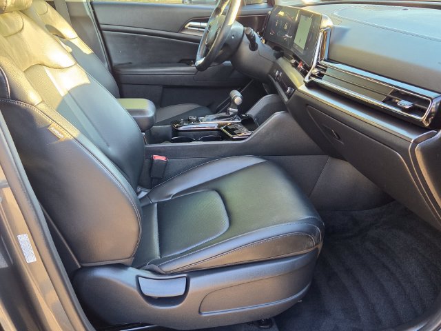 Used 2024 Kia Sportage EX FWD image 18