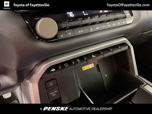 Used 2024 Toyota Tundra Platinum image 32