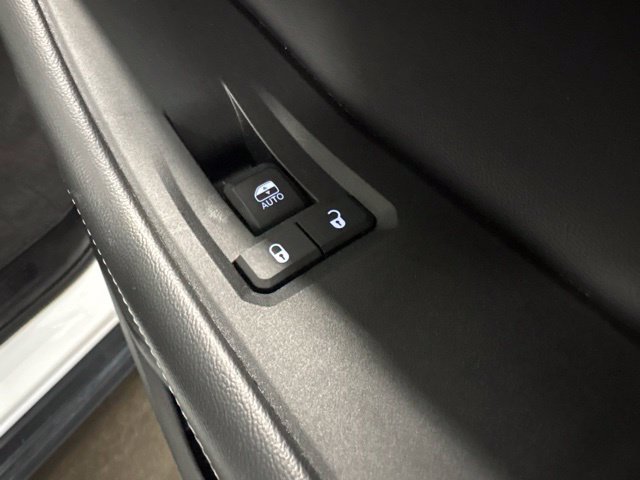 Used 2024 Jeep Grand Cherokee Limited w/ Luxury Tech Group II AWD/4WD image 48