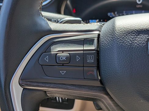 Certified 2024 Jeep Grand Cherokee L Limited w/ Luxury Tech Group II image 12