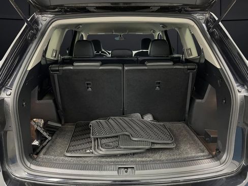 Used 2022 Volkswagen Atlas SE w/ Black Wheel Package image 14