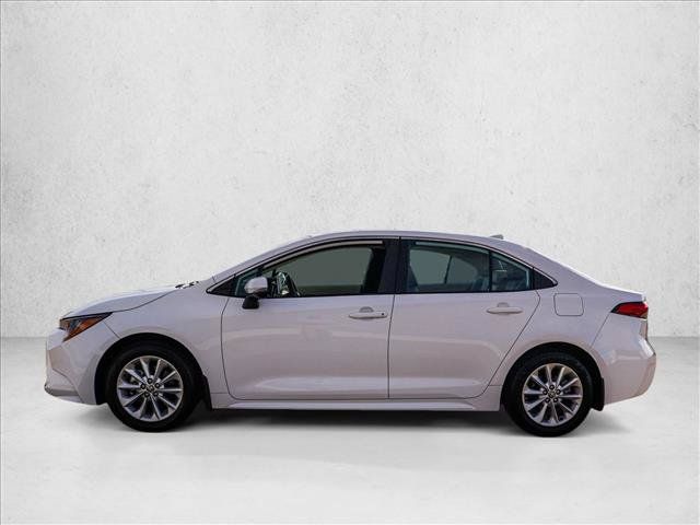 Used 2022 Toyota Corolla XLE FWD image 8