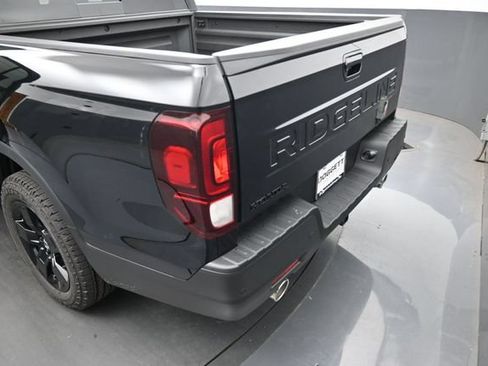 New 2026 Honda Ridgeline Black Edition image 10