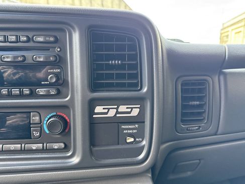 Used 2003 Chevrolet Silverado 1500 SS AWD/4WD image 34