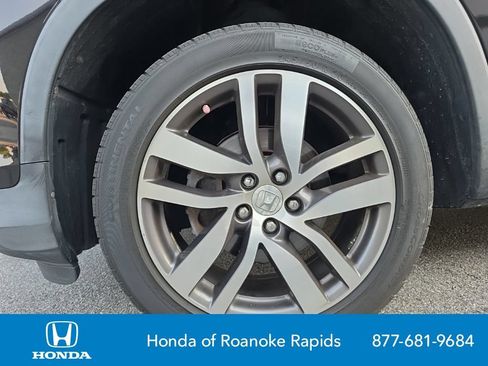 Used 2016 Honda Pilot Touring image 9