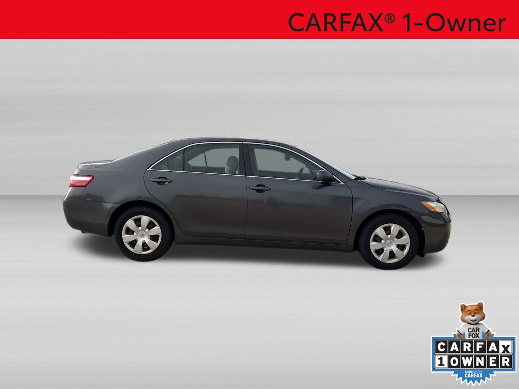 Used 2009 Toyota Camry LE FWD image 3