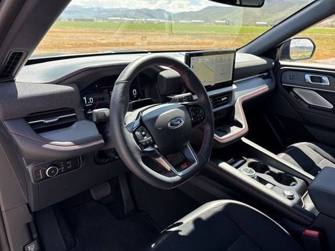 Used 2025 Ford Explorer ST AWD/4WD image 16