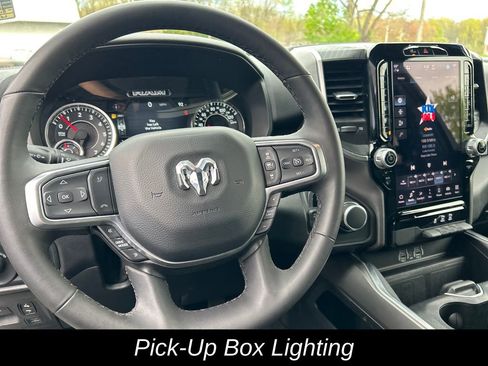 Used 2025 RAM 1500 Big Horn AWD/4WD image 39