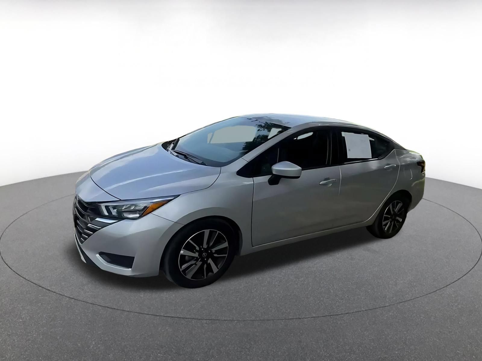 Used 2025 Nissan Versa SV FWD image 7