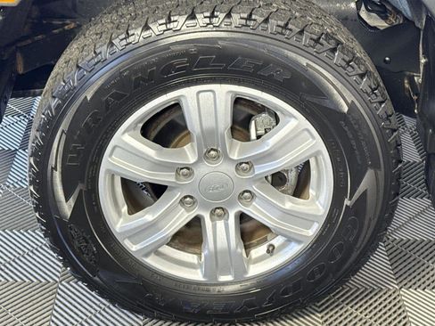 Used 2021 Ford Ranger XL w/ Equipment Group 101A High image 11