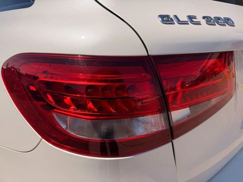 Used 2019 Mercedes-Benz GLC 300 4MATIC image 40