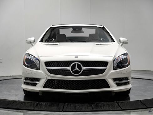 Used 2014 Mercedes-Benz SL 550 image 33