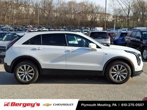 Certified 2023 Cadillac XT4 Sport w/ Cold Weather Package AWD/4WD image 9
