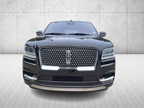 Used 2018 Lincoln Navigator L Reserve w/ Technology Package image 8