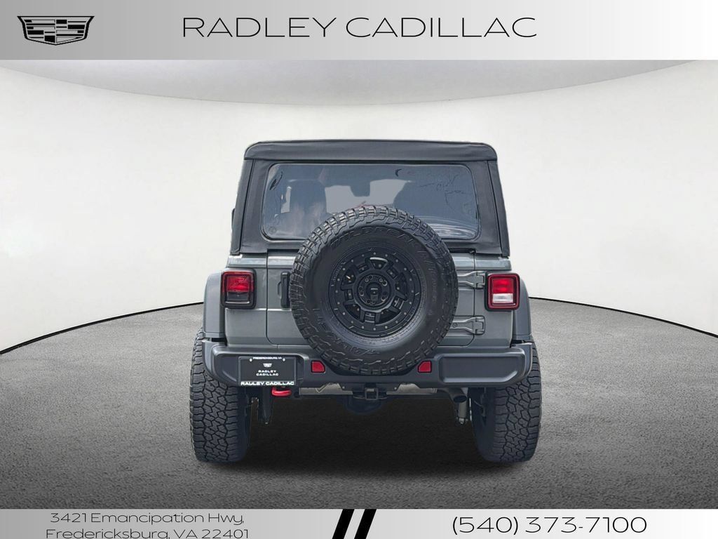Used 2021 Jeep Wrangler Unlimited Rubicon w/ Cold Weather Group AWD/4WD image 19