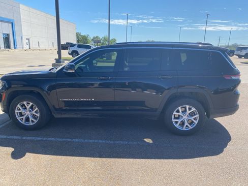 Used 2023 Jeep Grand Cherokee L Limited w/ Luxury Tech Group II AWD/4WD image 4