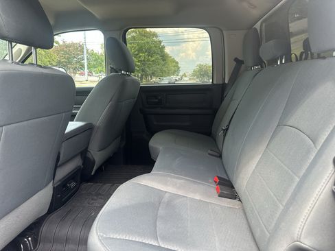 Used 2017 RAM 2500 Tradesman w/ Chrome Appearance Group RWD image 15