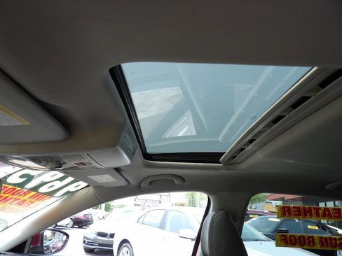 Used 2018 Volkswagen Passat 2.0T SE image 8