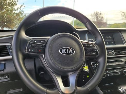 Used 2018 Kia Optima LX image 22
