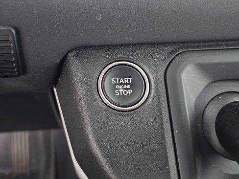 Used 2023 Land Rover Defender 130 S image 29