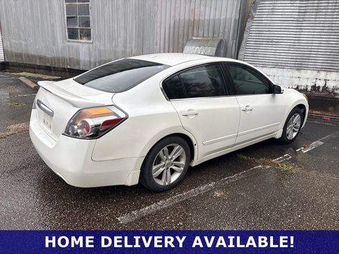 Used 2012 Nissan Altima 3.5 SR w/ Sport Pkg image 7