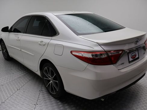 Used 2016 Toyota Camry XSE w/ Advanced Technology Package image 11