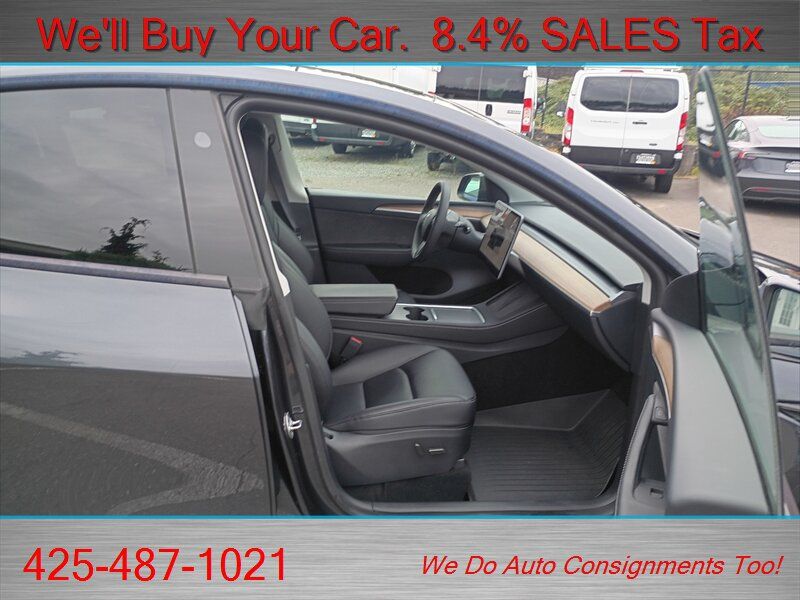 Used 2024 Tesla Model Y Long Range AWD/4WD image 22